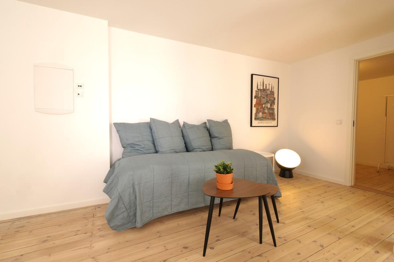 Rent A Place 1 - 4 * København